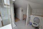 Badkamer boven inclusief inloopdouche en toilet vakantie villla Le Caufour